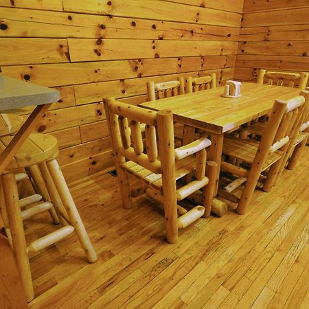 The Cabins At Pine Haven - Beckley Beaver Exterior foto