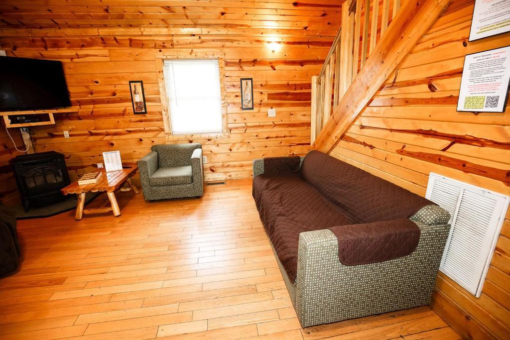The Cabins At Pine Haven - Beckley Beaver Exterior foto